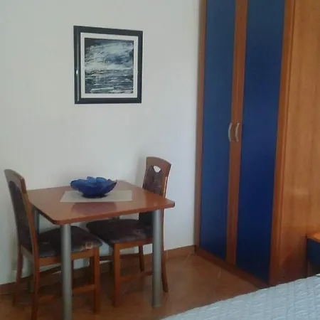 Apartment House Nono Povljana