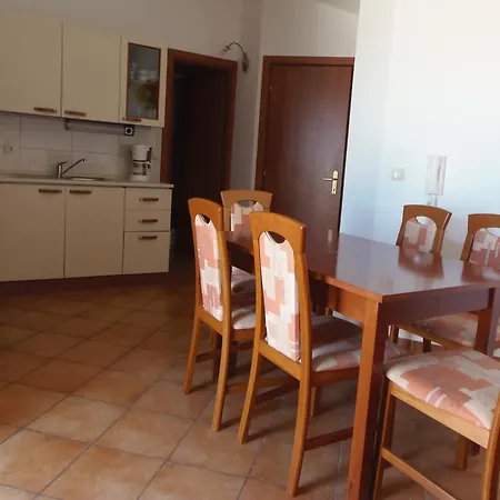 Apartment House Nono Povljana