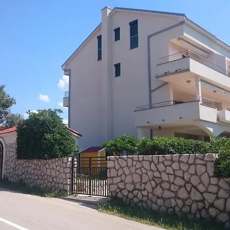 Appartement House Nono Povljana