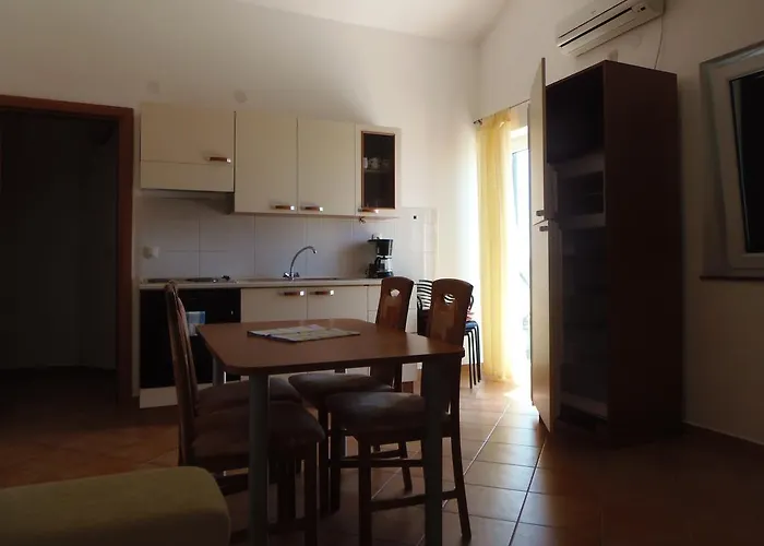 House Nono פובליאנה